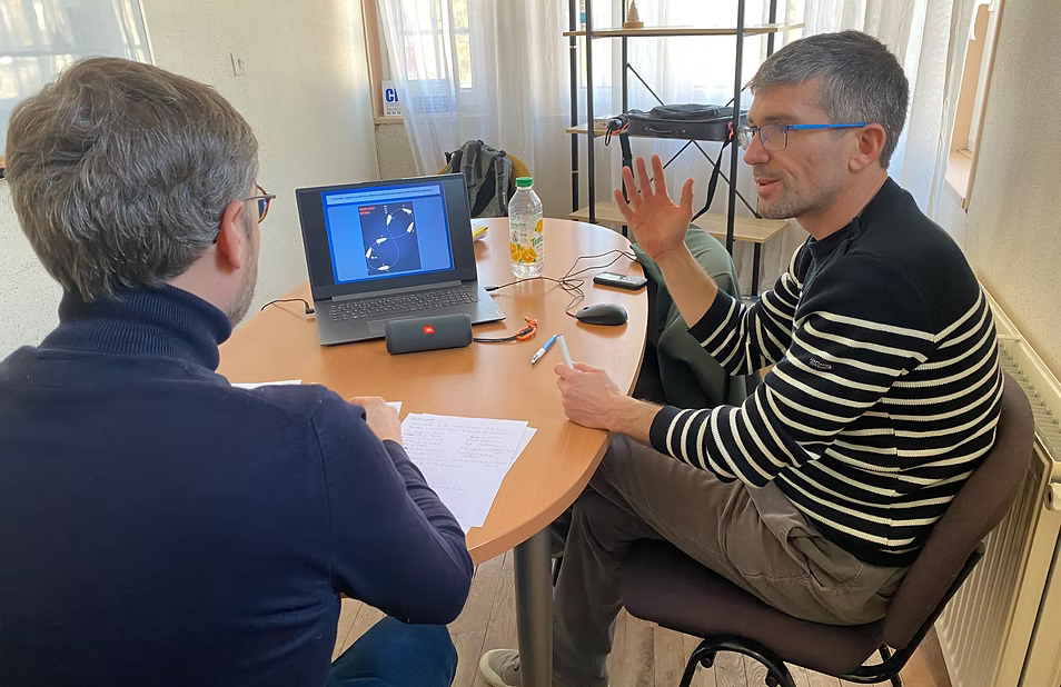 Formateur CMC et stagiaires en session